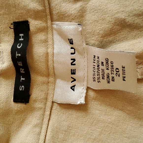 AVENUE Women's Petite Chinos Cream Pants-EUC-Sz 20P - Picture 9 of 12
